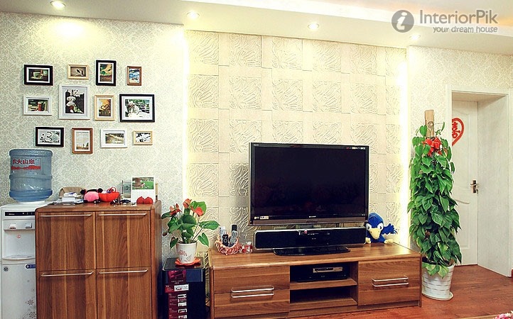 small-apartment-wall-carved-white-tv-effect-picture-of-walls-of-gypsum-board-walls-of-the-tv
