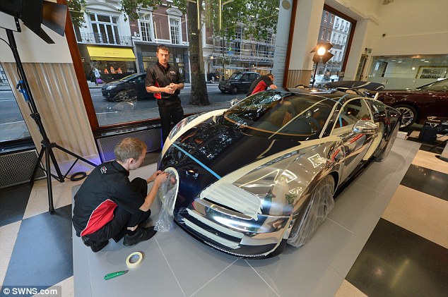 1408720860606_wps_22_A_London_dealership_is_se